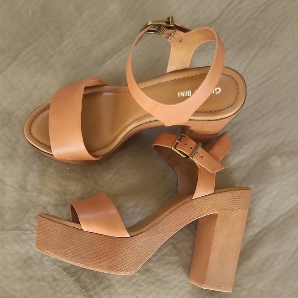 Giani Bernini Shoes - Tan Platform Block Heel Sandals